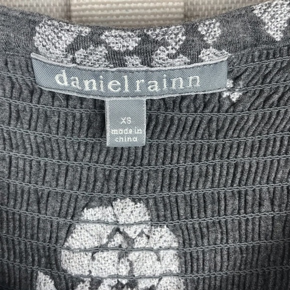 DANIEL RAINN Aliandra Braided Tie Knit Floral Top - Picture 5 of 7